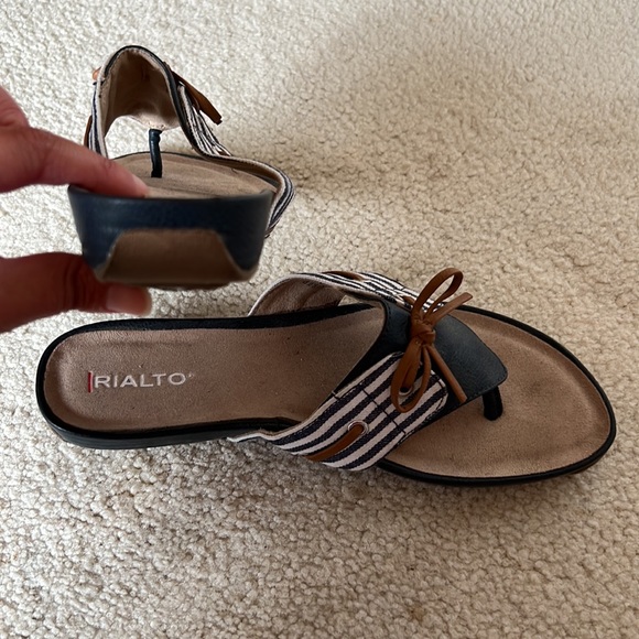 Navy blue and white striped flip flops sandals with bows women’s size 8.5 - Picture 8 of 10